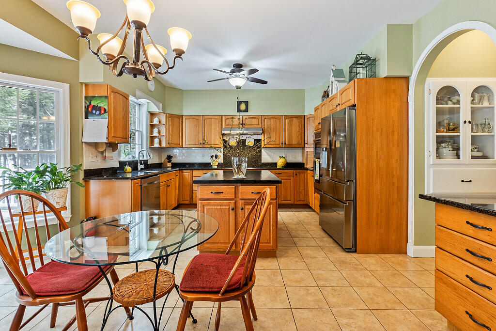 530 Point Drive Mount Vernon ME 04352