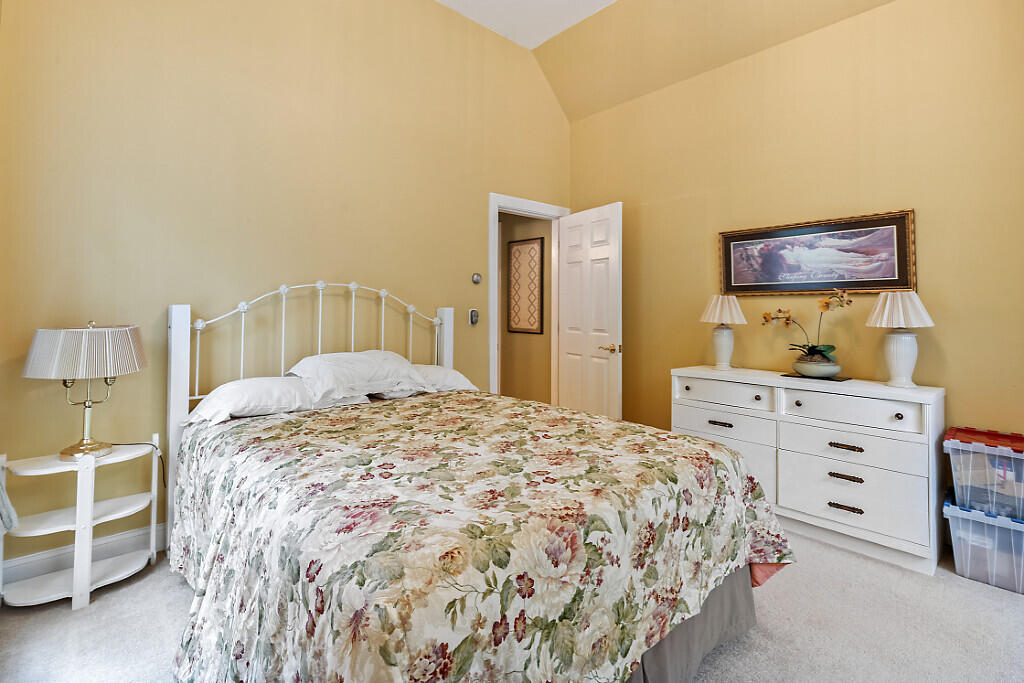 530 Point Drive Mount Vernon ME 04352