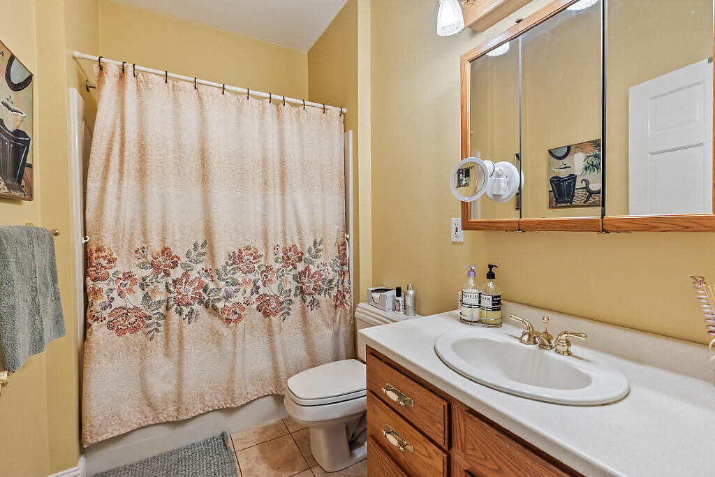 530 Point Drive Mount Vernon ME 04352