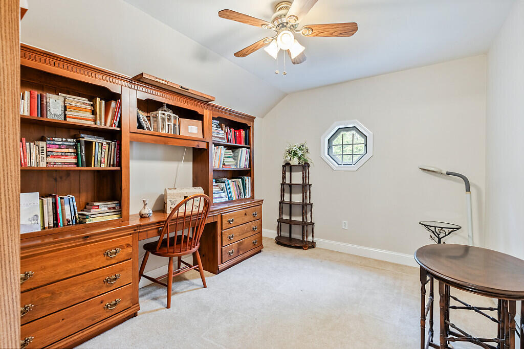 530 Point Drive Mount Vernon ME 04352