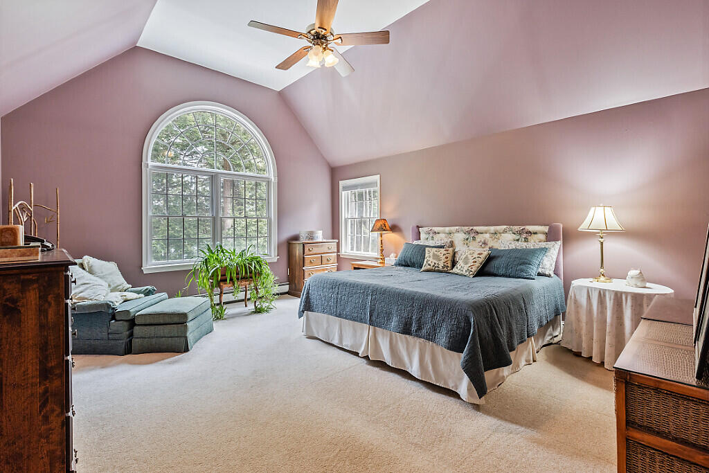 530 Point Drive Mount Vernon ME 04352