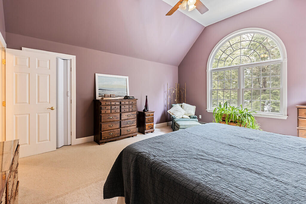 530 Point Drive Mount Vernon ME 04352