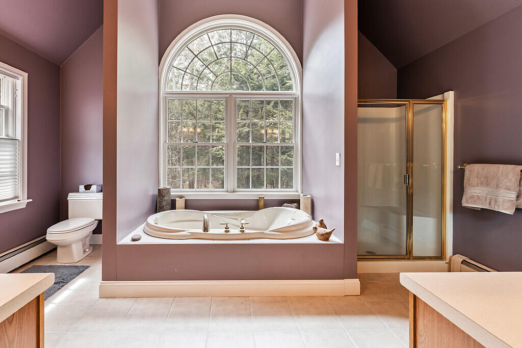 530 Point Drive Mount Vernon ME 04352