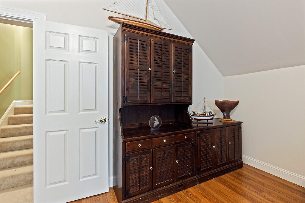 530 Point Drive Mount Vernon ME 04352