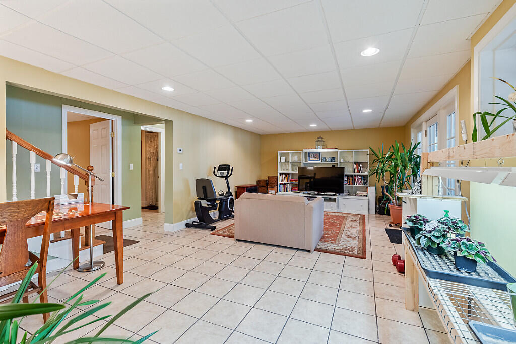 530 Point Drive Mount Vernon ME 04352