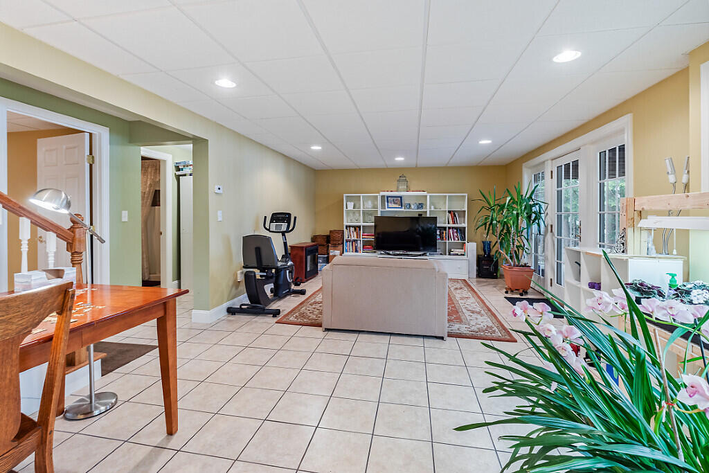 530 Point Drive Mount Vernon ME 04352