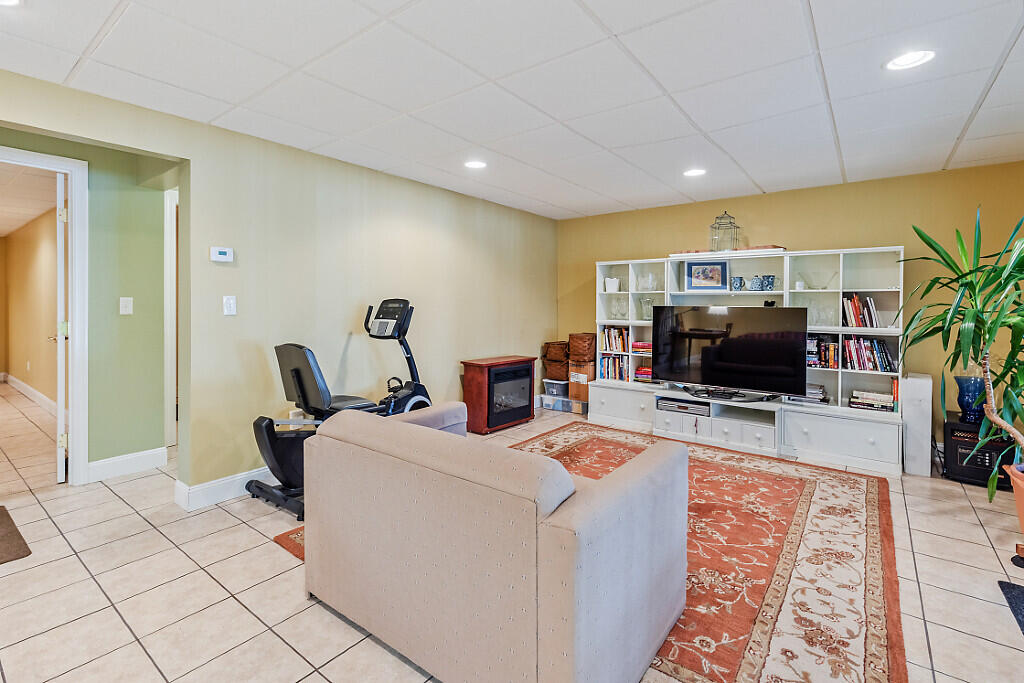 530 Point Drive Mount Vernon ME 04352