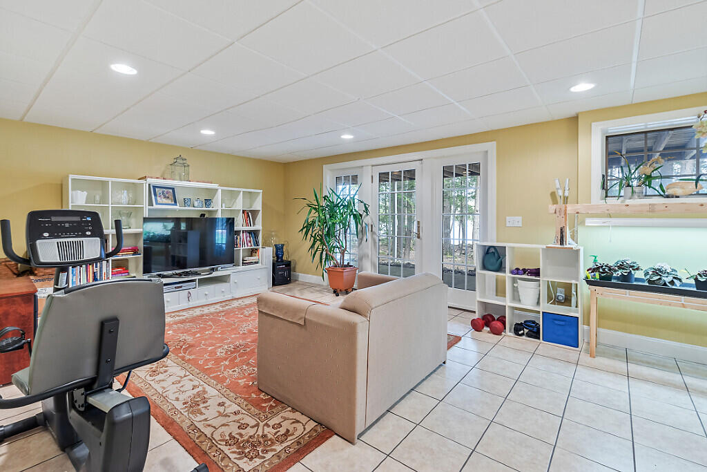 530 Point Drive Mount Vernon ME 04352