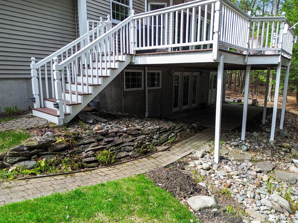 530 Point Drive Mount Vernon ME 04352