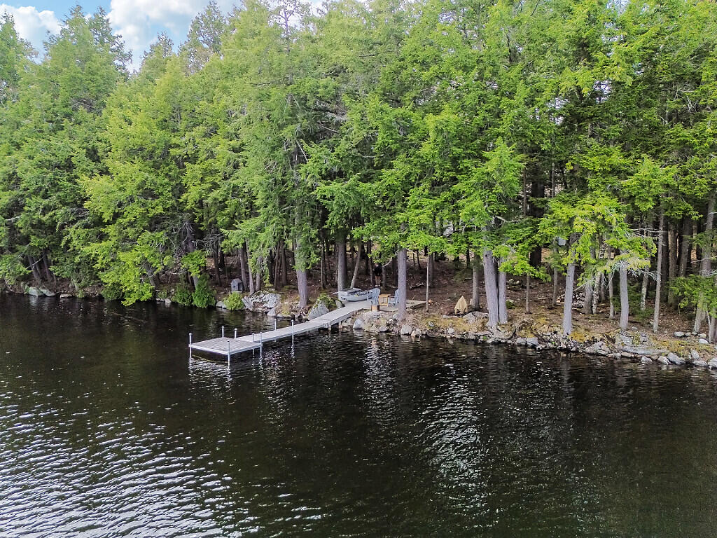 530 Point Drive Mount Vernon ME 04352