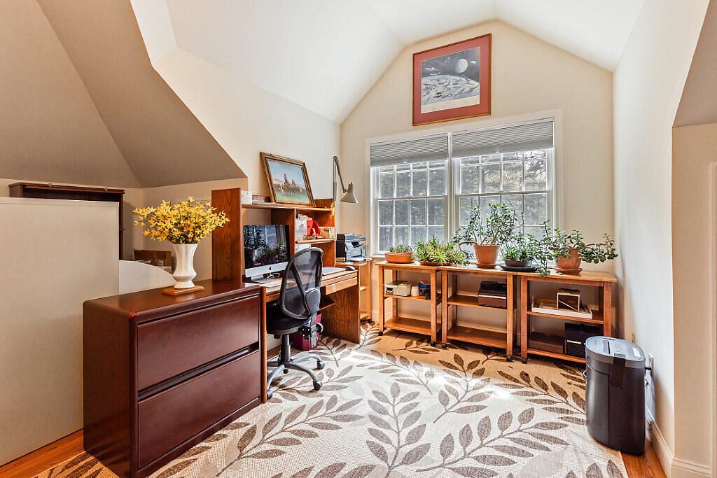 530 Point Drive Mount Vernon ME 04352