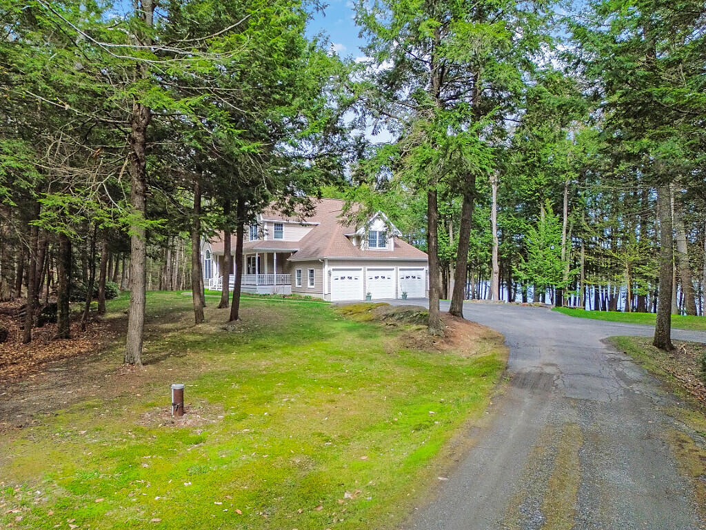 530 Point Drive Mount Vernon ME 04352