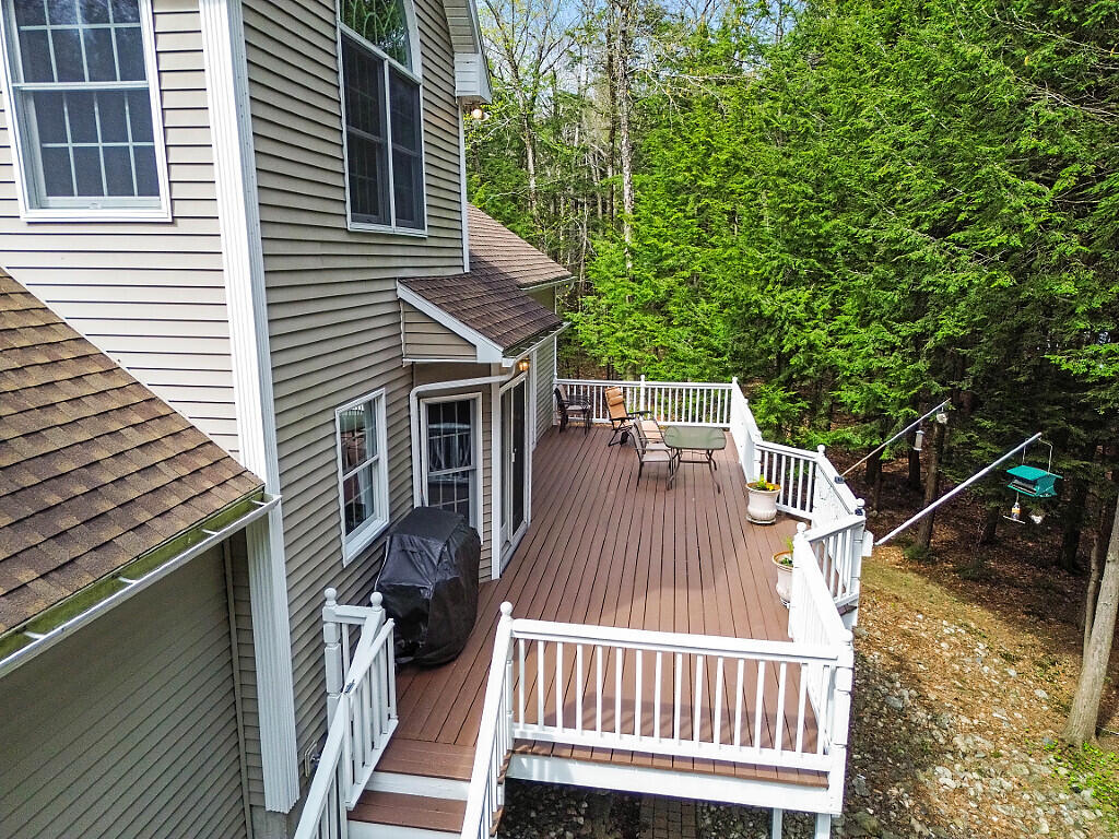 530 Point Drive Mount Vernon ME 04352