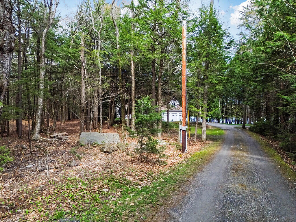 530 Point Drive Mount Vernon ME 04352