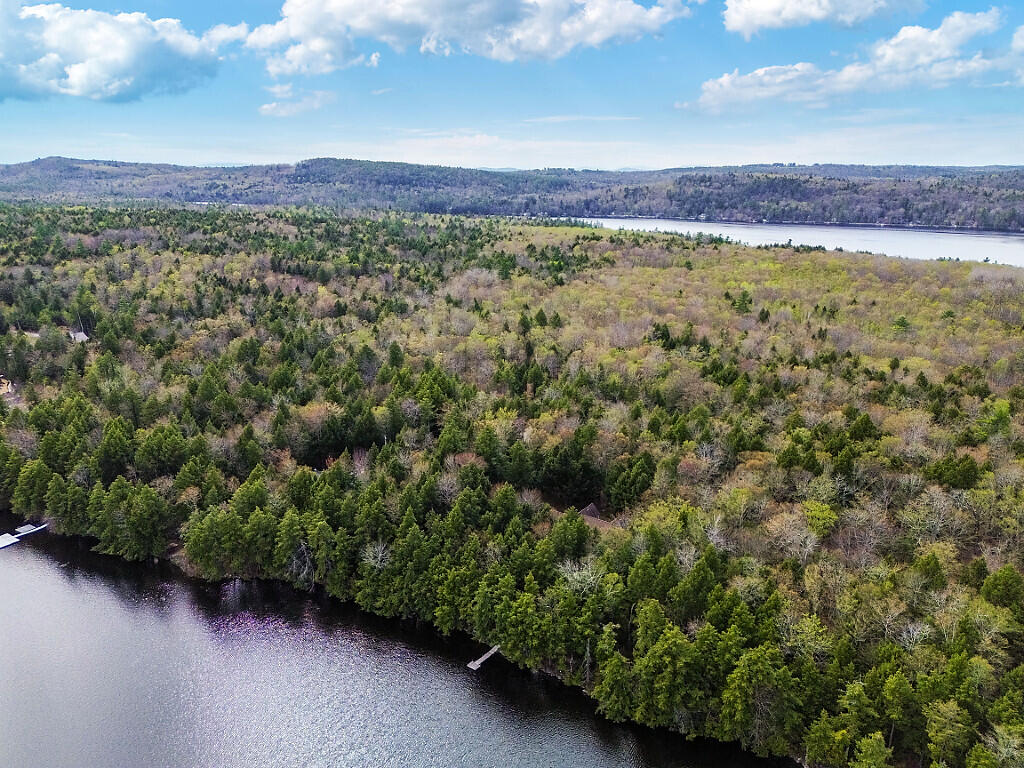 530 Point Drive Mount Vernon ME 04352