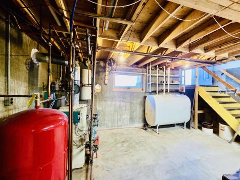 19 Cotta Lane Saint Albans ME 04971