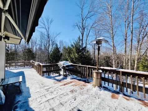 19 Cotta Lane Saint Albans ME 04971