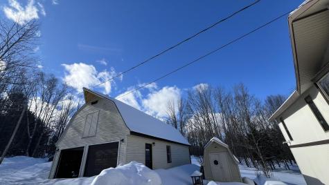 19 Cotta Lane Saint Albans ME 04971