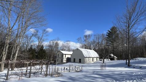 19 Cotta Lane Saint Albans ME 04971