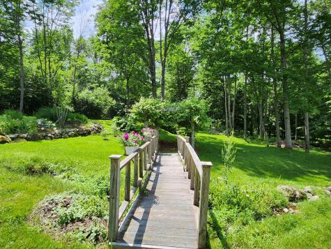 19 Cotta Lane Saint Albans ME 04971