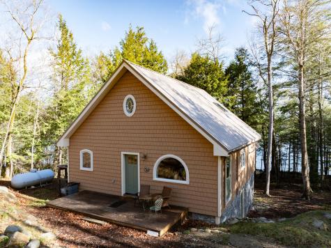 4 Ingalls East E Liberty ME 04949