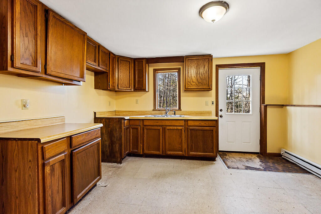 6 Lookout Lane Raymond ME 04071