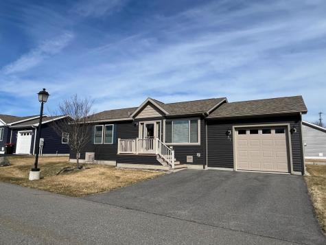 57 Settlement Loop Kittery ME 03904