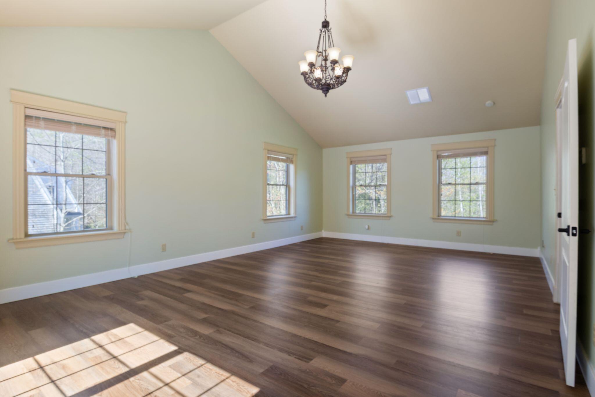 21 Richards Way Saco ME 04072