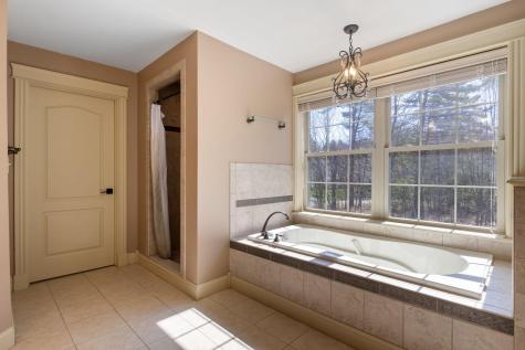 21 Richards Way Saco ME 04072