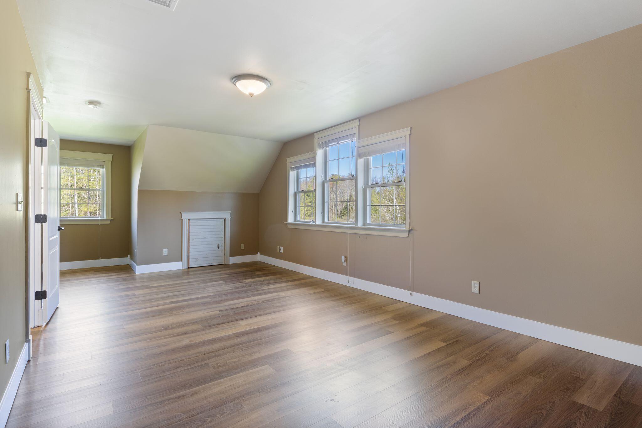 21 Richards Way Saco ME 04072
