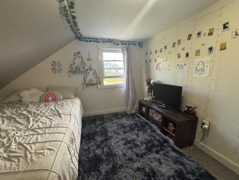 354 Main Road Bradford ME 04410