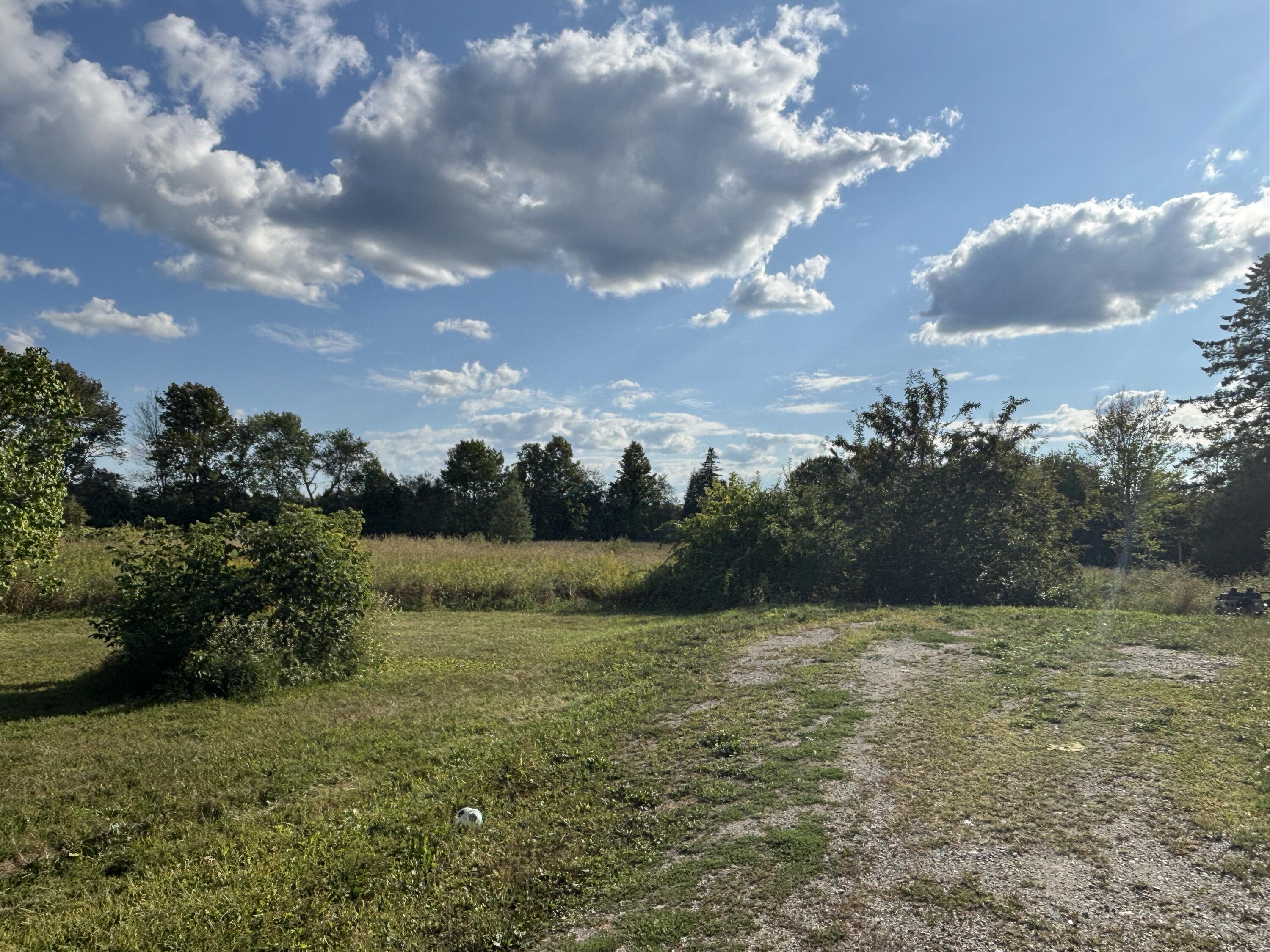 354 Main Road Bradford ME 04410