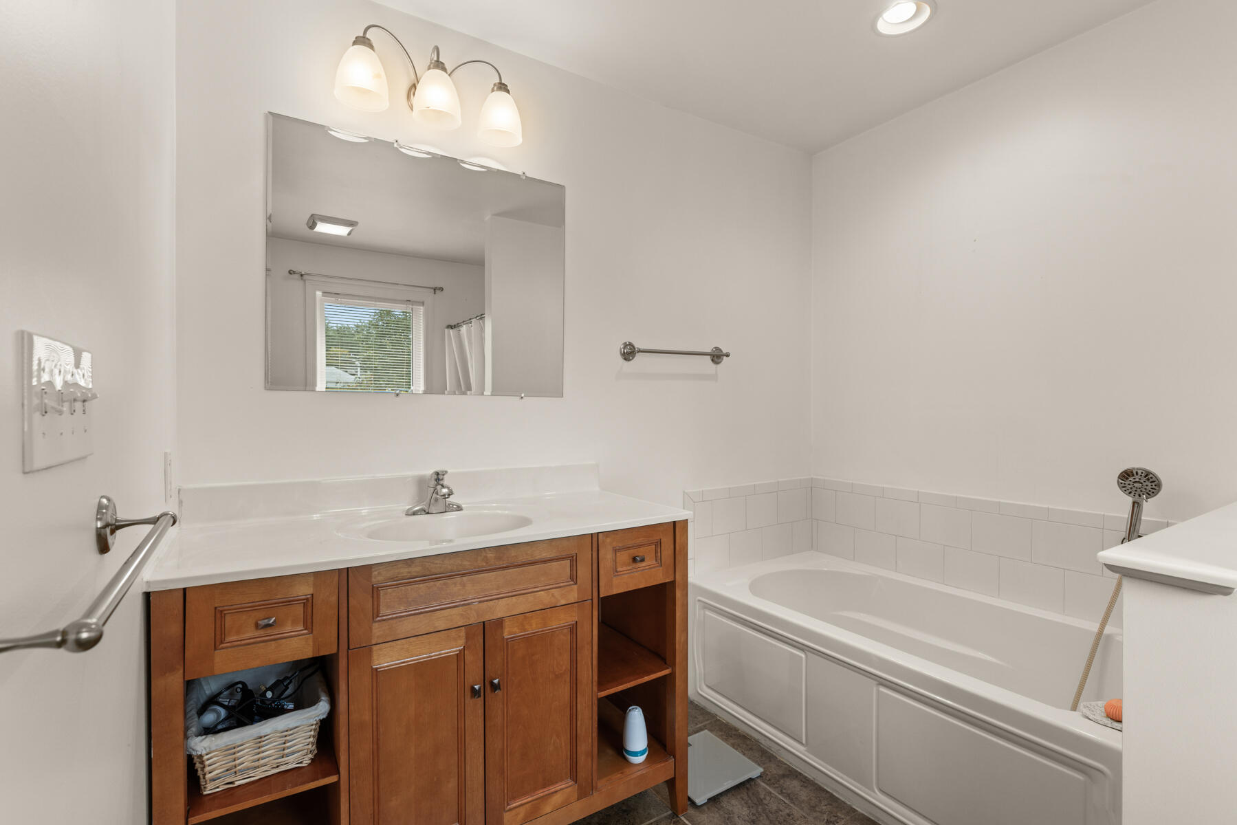 4 Dismukes Street Kittery ME 03904
