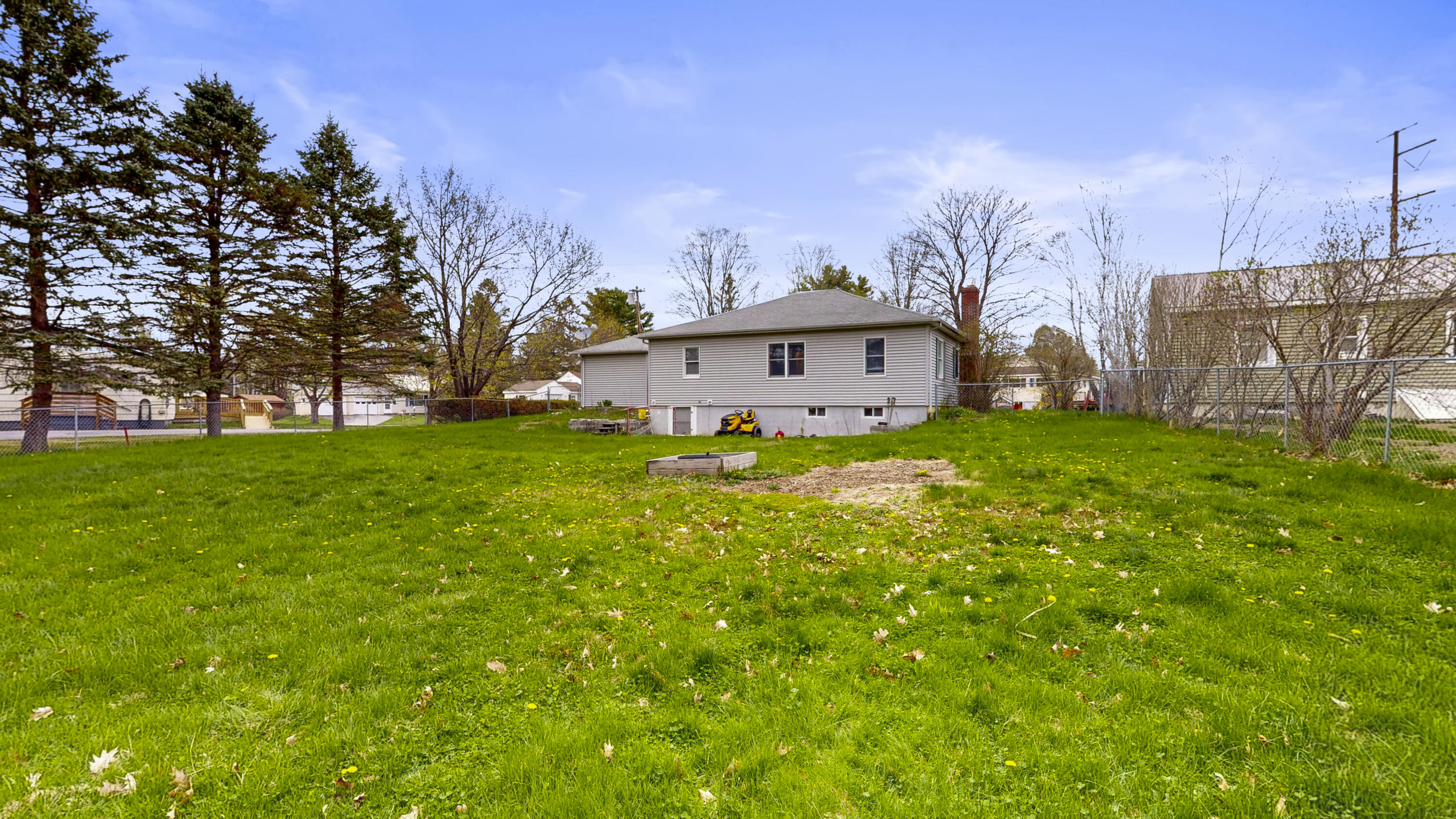 10 Riley Street Lewiston ME 04240