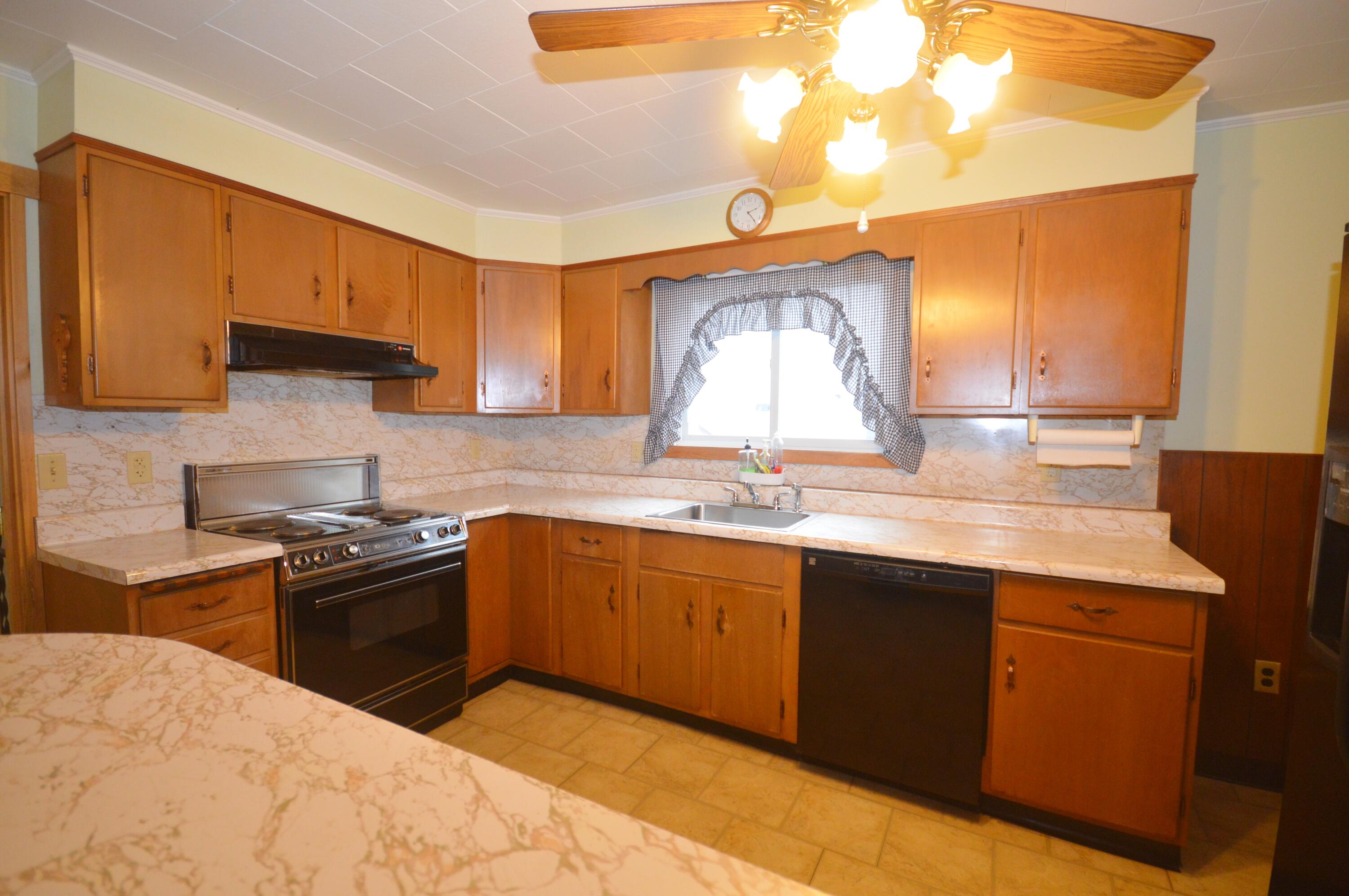 16 Rutland Street Bangor ME 04401