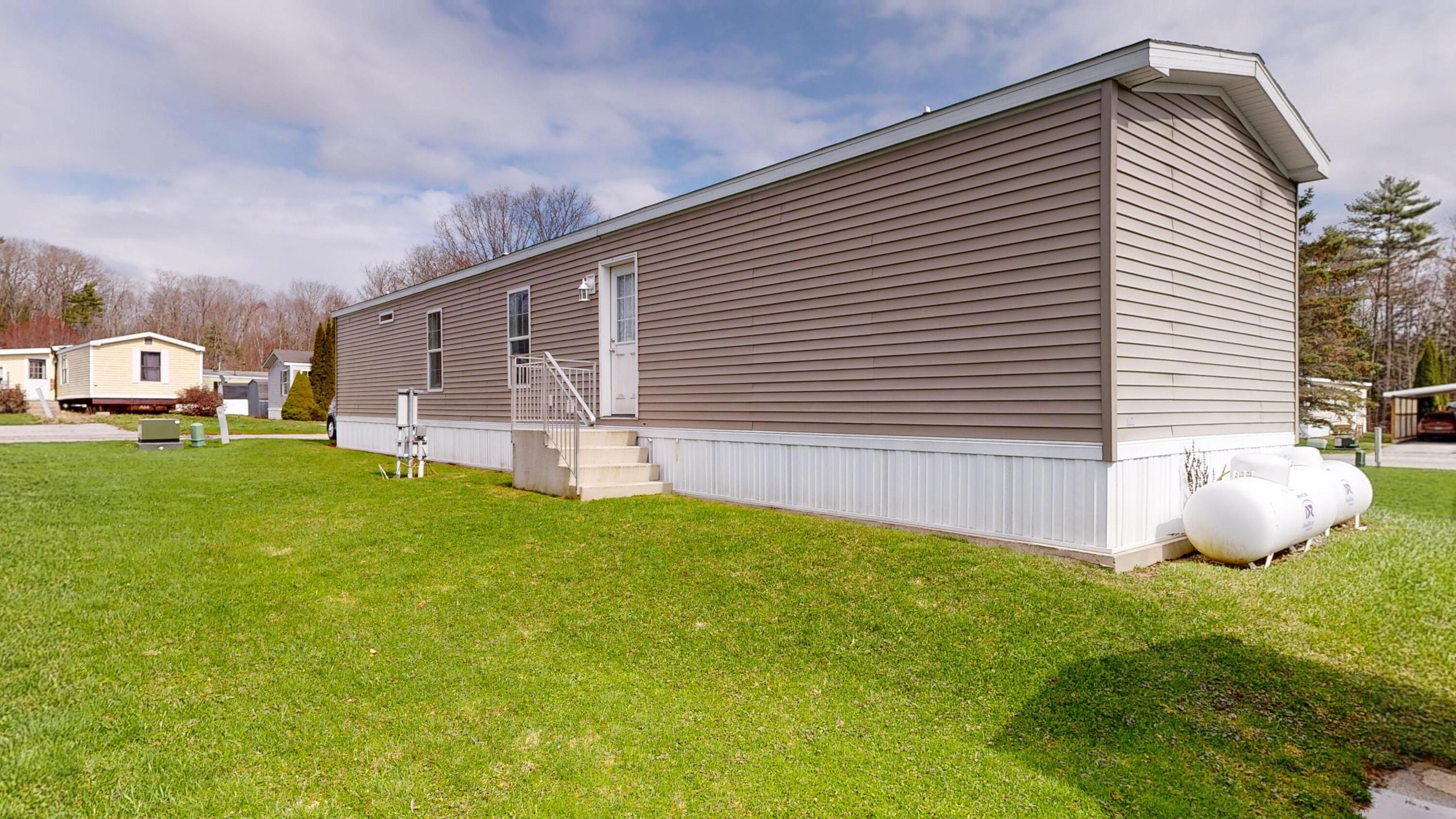 4 Sheldon Place Lewiston ME 04240
