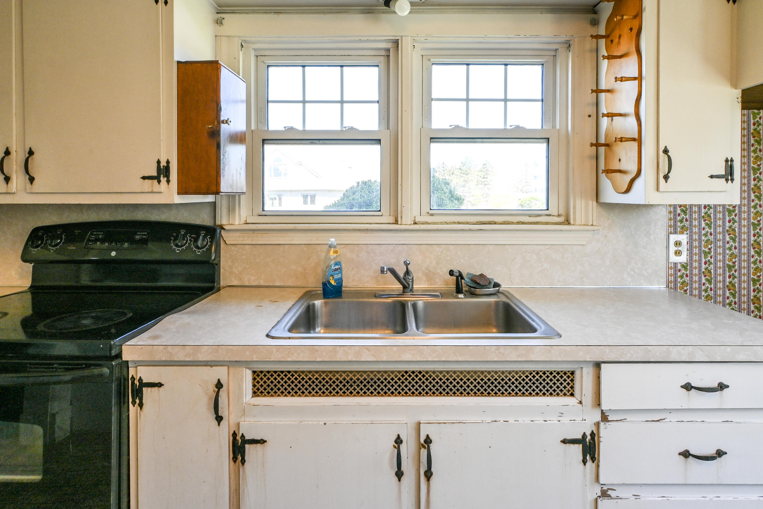 60 Richmond Terrace Cape Elizabeth ME 04107