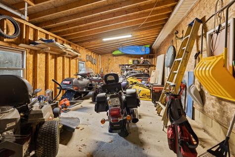 914 Bellsqueeze Road Clinton ME 04927