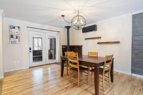 15 Monroe Drive Naples ME 04055