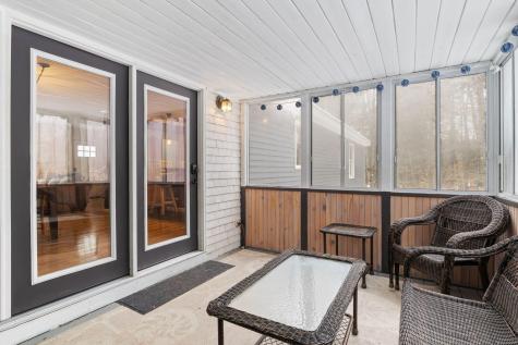 15 Monroe Drive Naples ME 04055