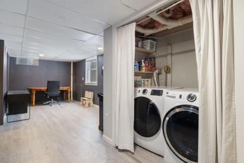 15 Monroe Drive Naples ME 04055