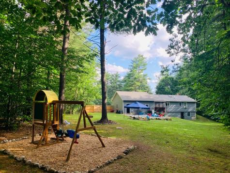 15 Monroe Drive Naples ME 04055