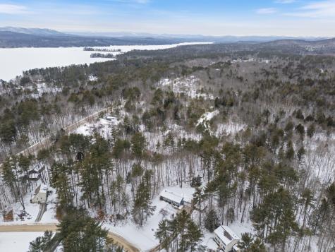 15 Monroe Drive Naples ME 04055