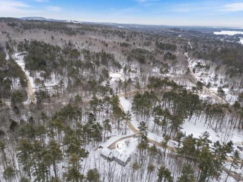 15 Monroe Drive Naples ME 04055