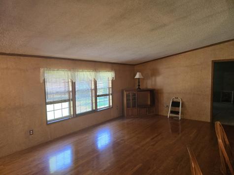 76 Courtney Lane Eliot ME 03903