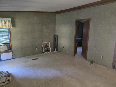 76 Courtney Lane Eliot ME 03903