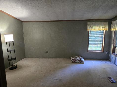 76 Courtney Lane Eliot ME 03903