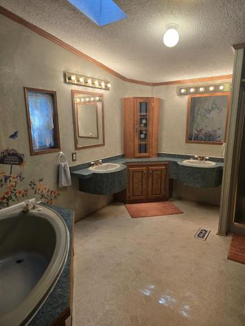 76 Courtney Lane Eliot ME 03903