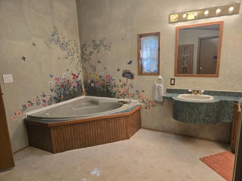 76 Courtney Lane Eliot ME 03903