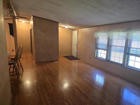 76 Courtney Lane Eliot ME 03903